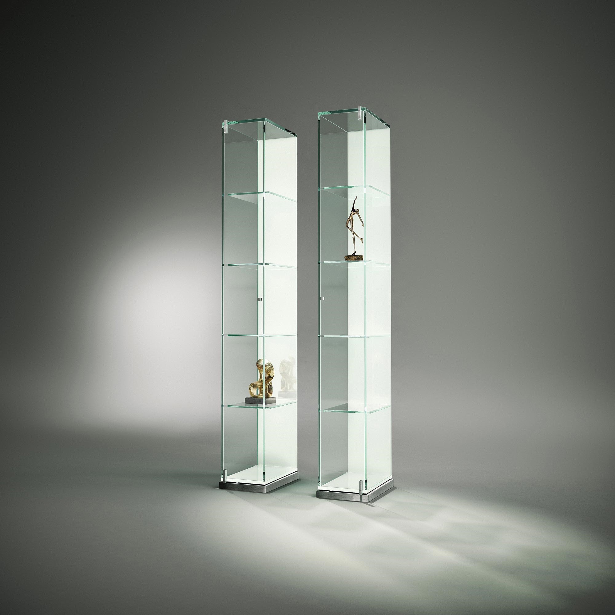 Glass cabinet FACTUM by DREIECK DESIGN: hinged on left + right side - OPTIWHITE color pure white