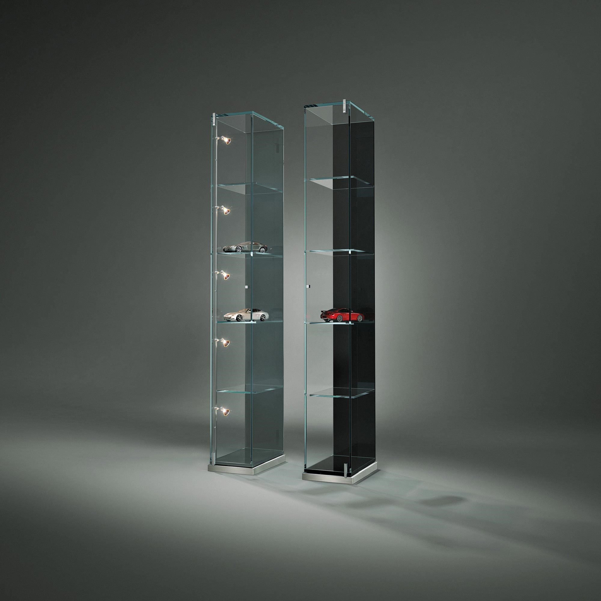 Glass cabinet FACTUM by DREIECK DESIGN: hinged on left + right side - OPTIWHITE color anthracite grey with halogen lighting + jet black
