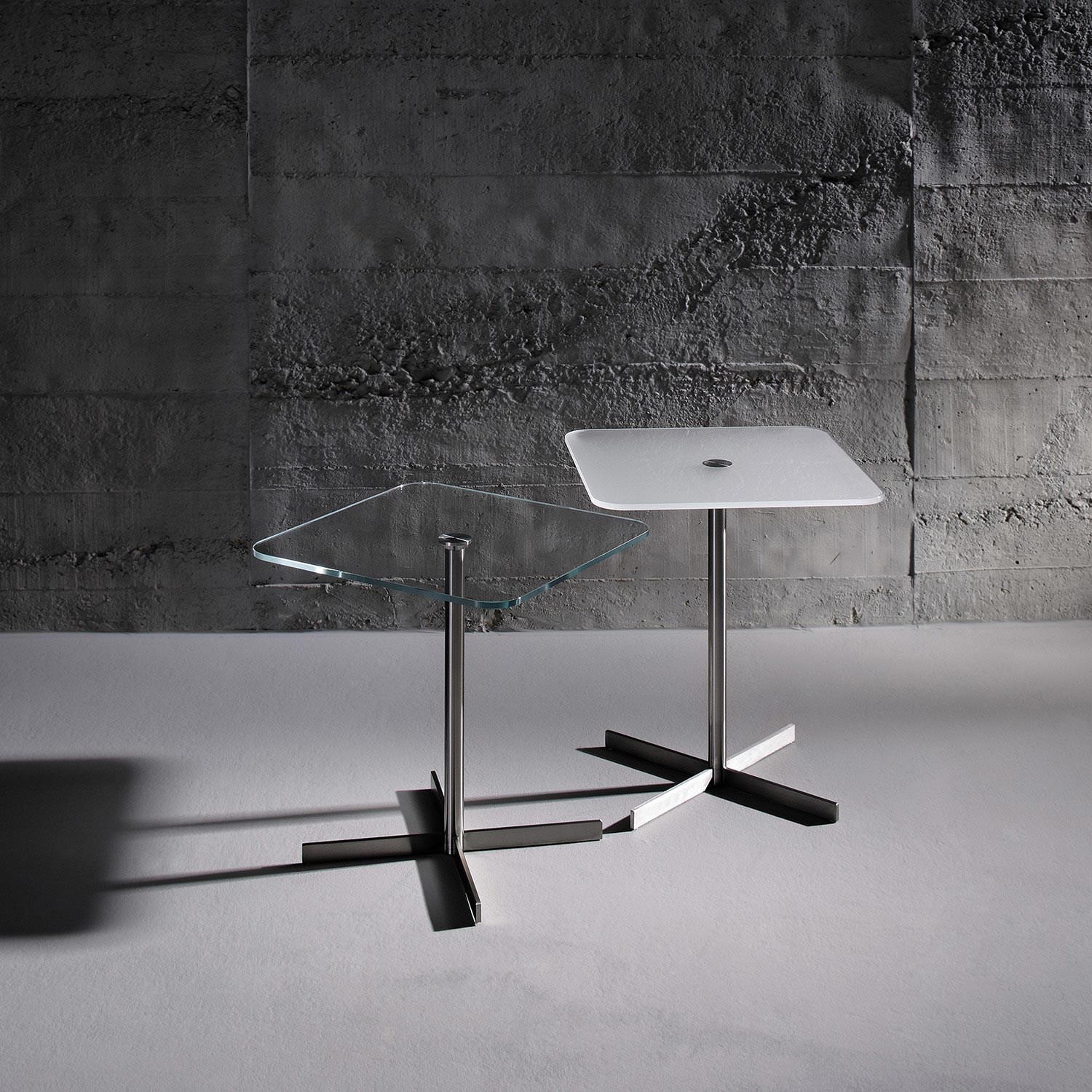 Glass side table LIDO by DREIECK DESIGN: quadratic OPTIWHITE clear + satinated - base stainless steel brushed