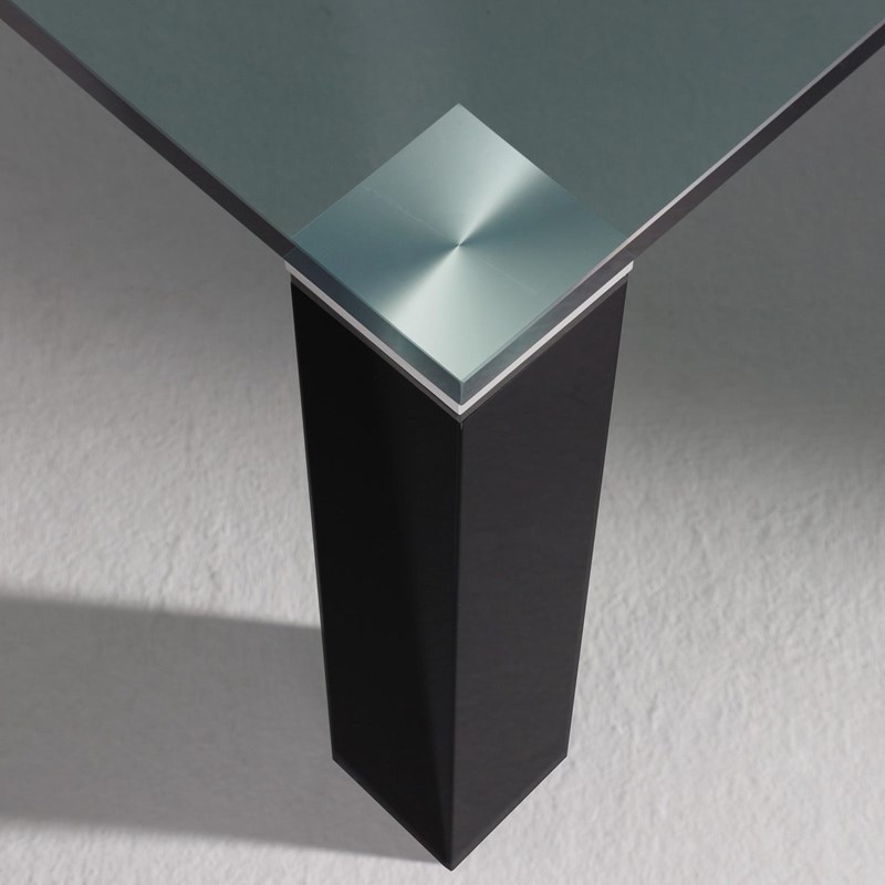 straight corner - table foot color jet black