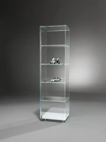 SOLUS LED LINE – Glasvitrine mit filigraner LED-Beleuchtung
