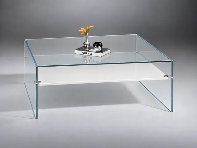 ARCADIA · Optiwhite Color · Reinweiß RAL 9010 · Materialillustration