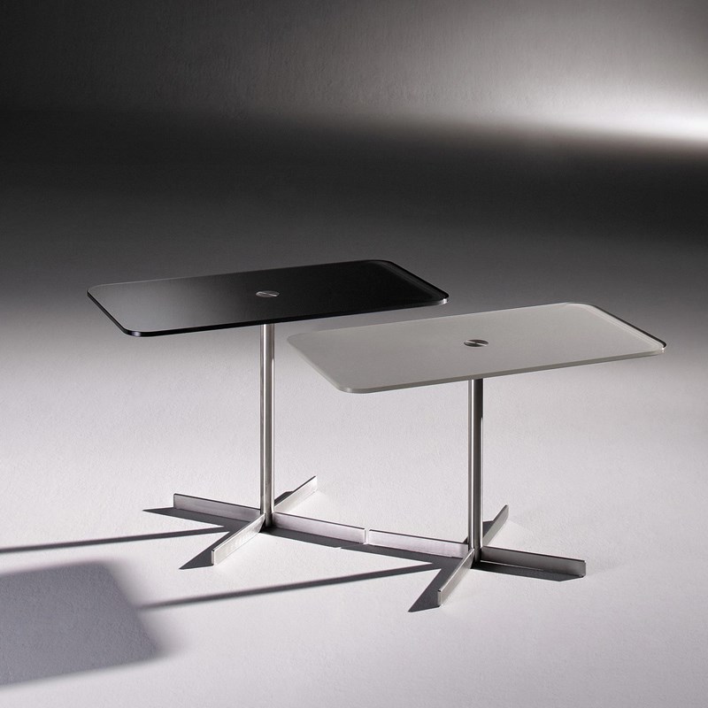 Glass side table LIDO by DREIECK DESIGN: rectangular OPTIWHITE color jet black + grey aluminum - base stainless steel brushed