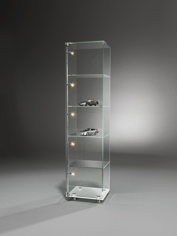 SOLUS Glasvitrine mit einzelnen LED-Spots für gezielte Beleuchtung