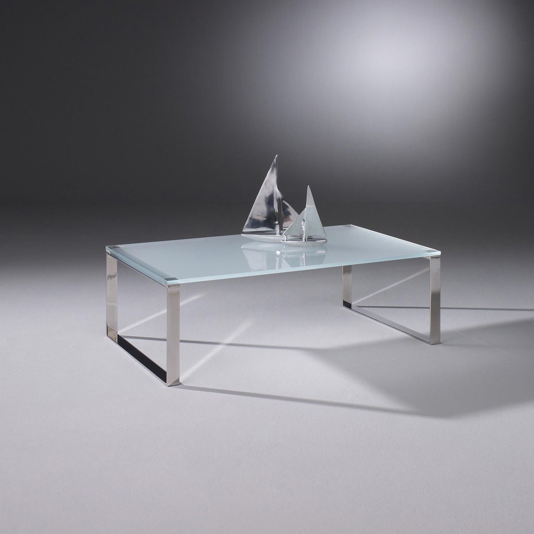 DAVIS furniture by DREIECK DESIGN — Optiwhite low-iron glass