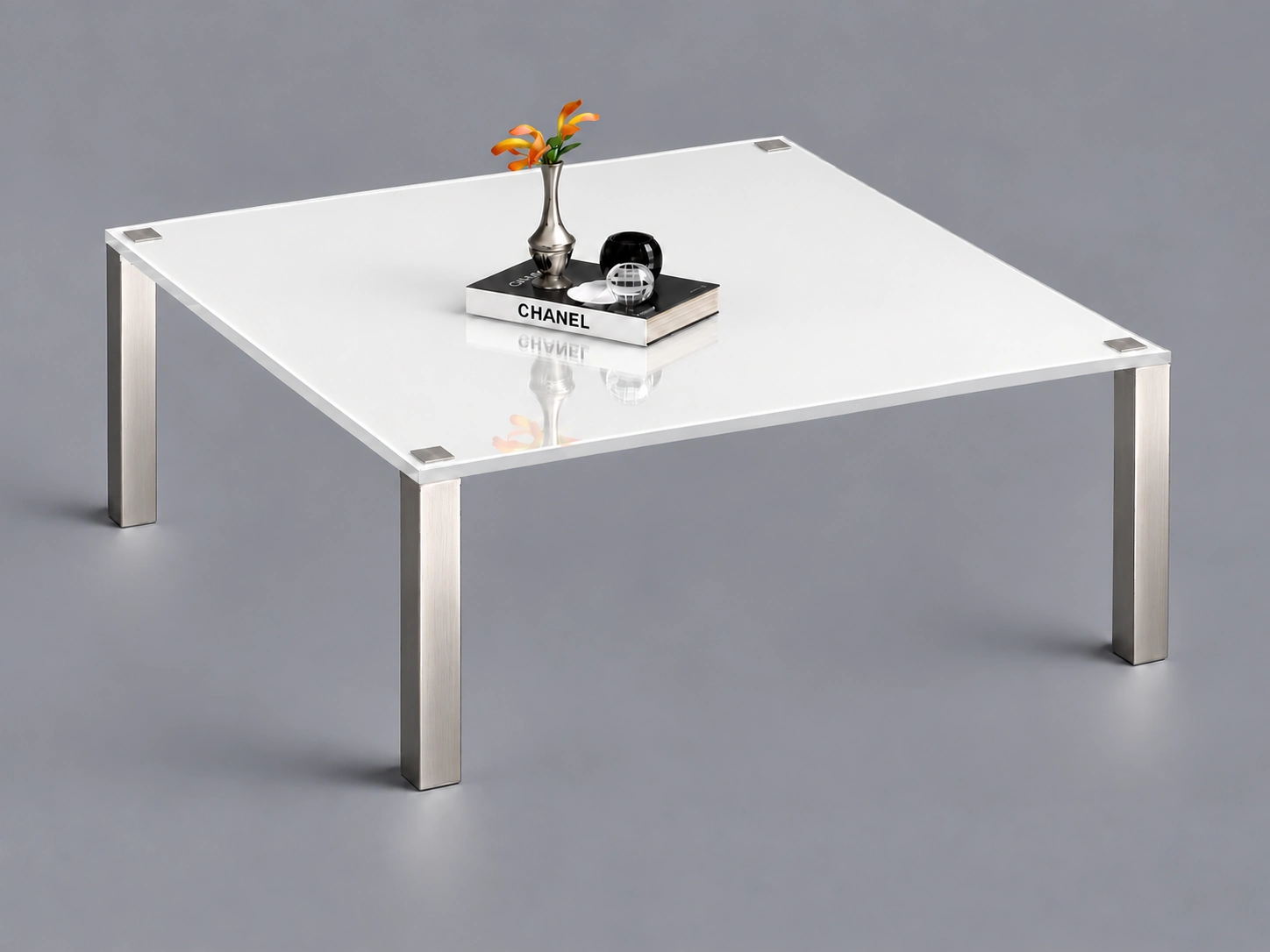 QUADRO · Optiwhite Color · Pure white RAL 9010 · Material illustration
