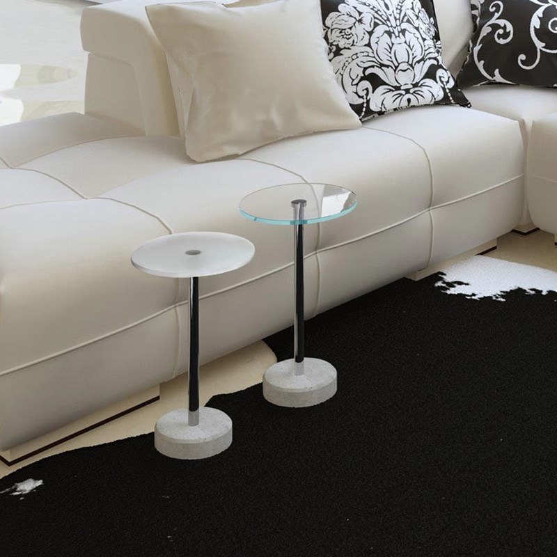 Glass side table ROTON with concrete foot by DREIECK DESIGN - Optiwhite - satinated + clear + velvet color pure white + jetblack
