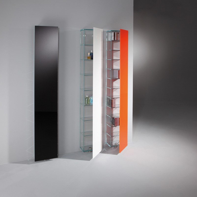 CD Regal aus Glas mit lackierter Glastür PILE von DREIECK DESIGN