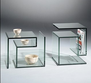 Ganzglas-Beistelltisch von DREIECK DESIGN kaufen