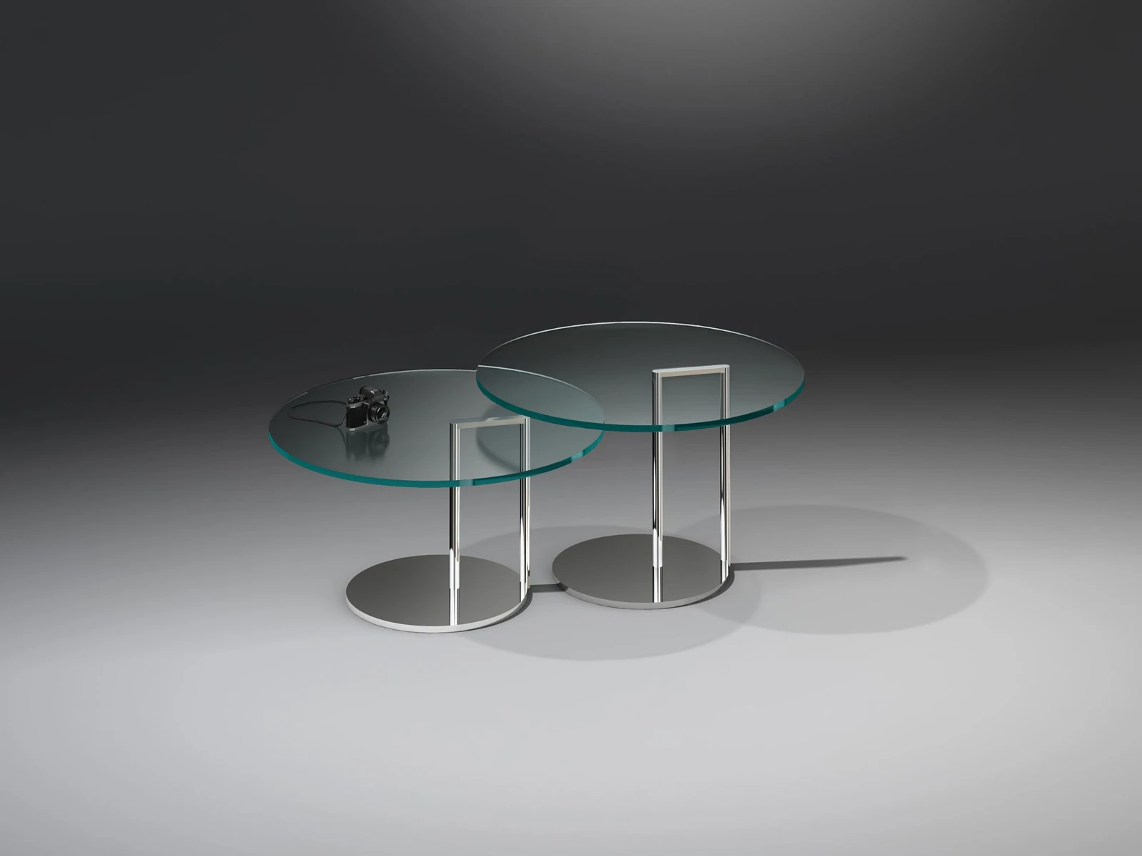Glascouchtisch NEX von DREIECK DESIGN: Optiwhite klar - Untergestell Edelstahl handpoliert